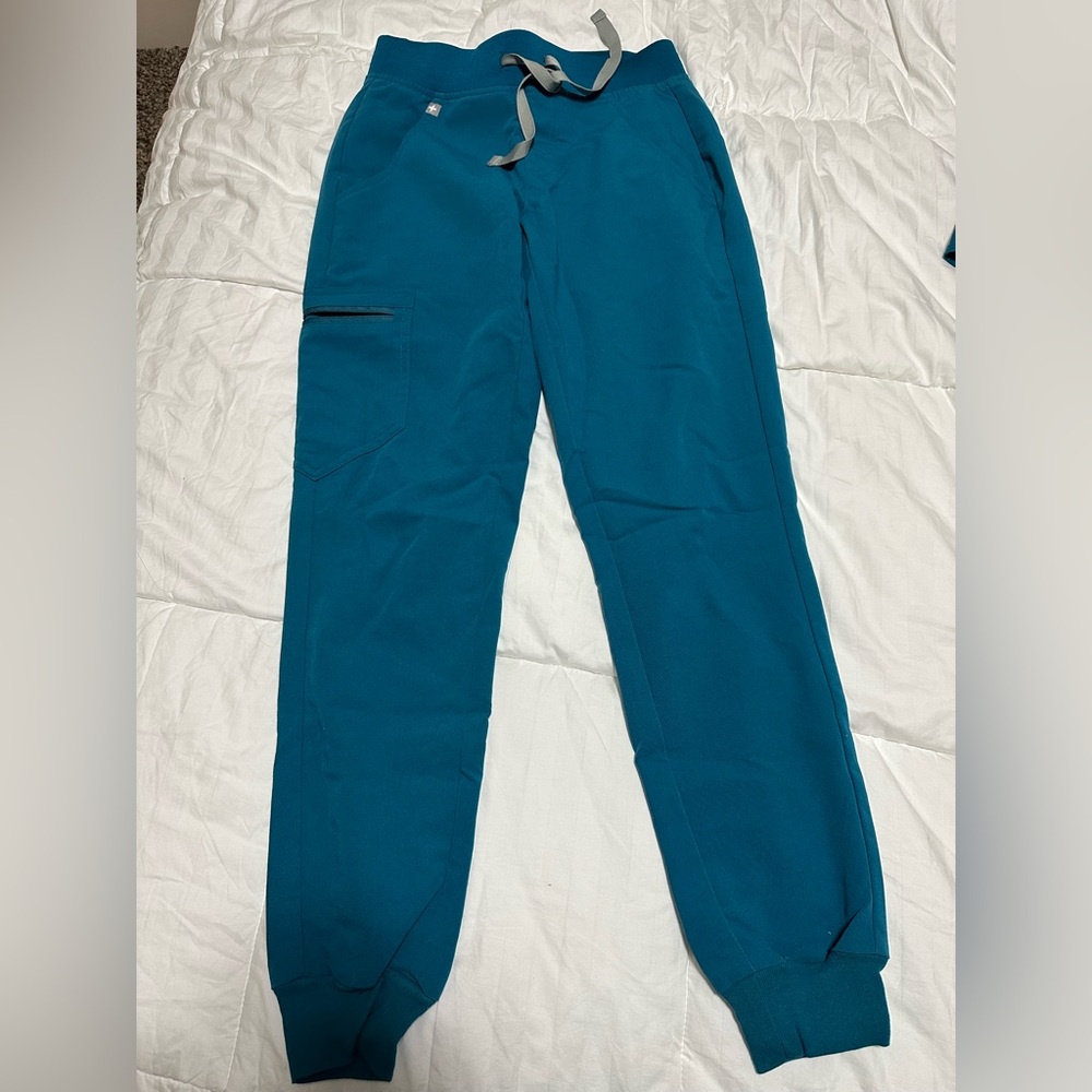 FIGS XXS Pacific blue Zamora scrub pants. Not high wasted!